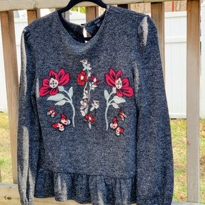 Embroidered sweater Size M